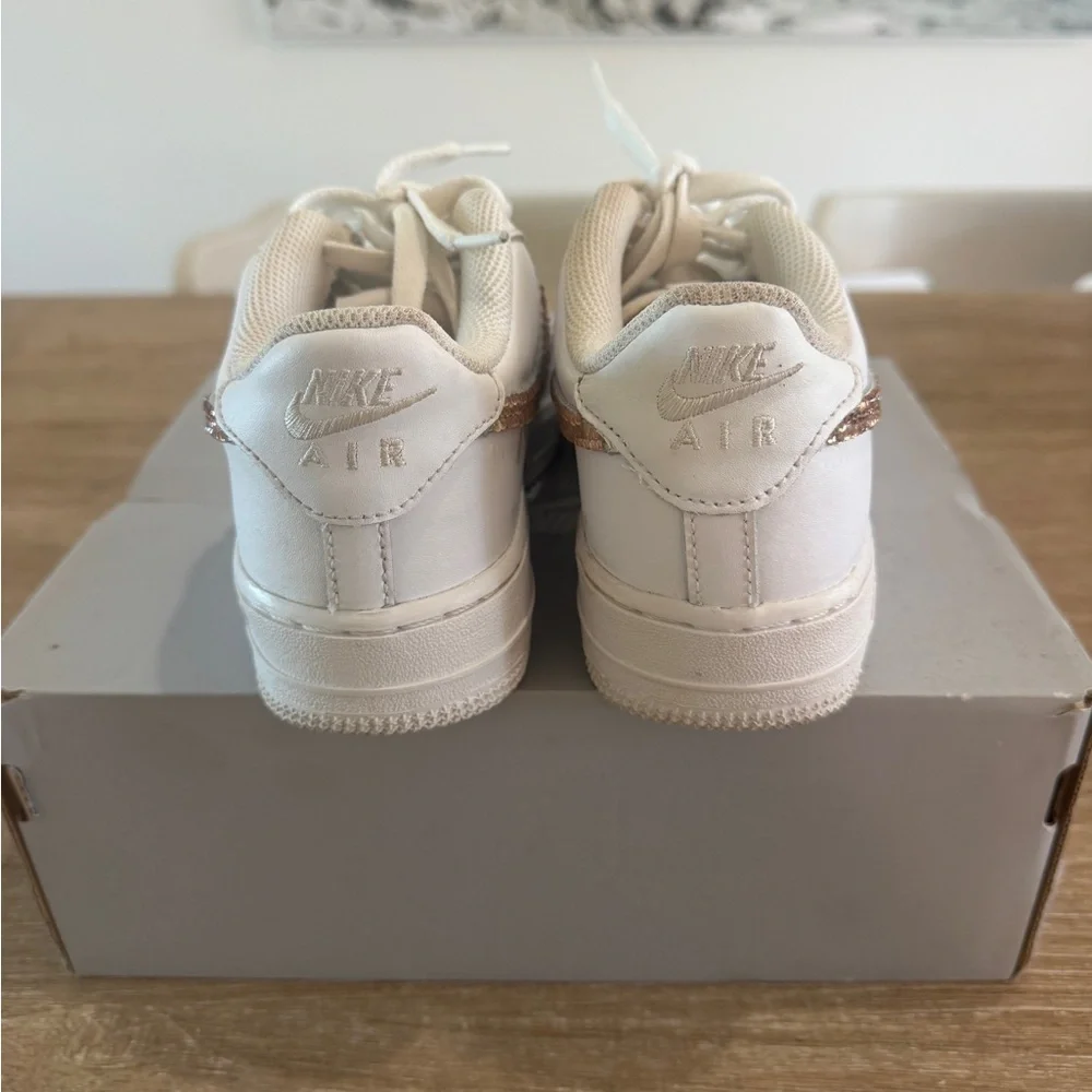 Nike Air force Rose Gold Crystal Swoosh - Picture 2 of 5